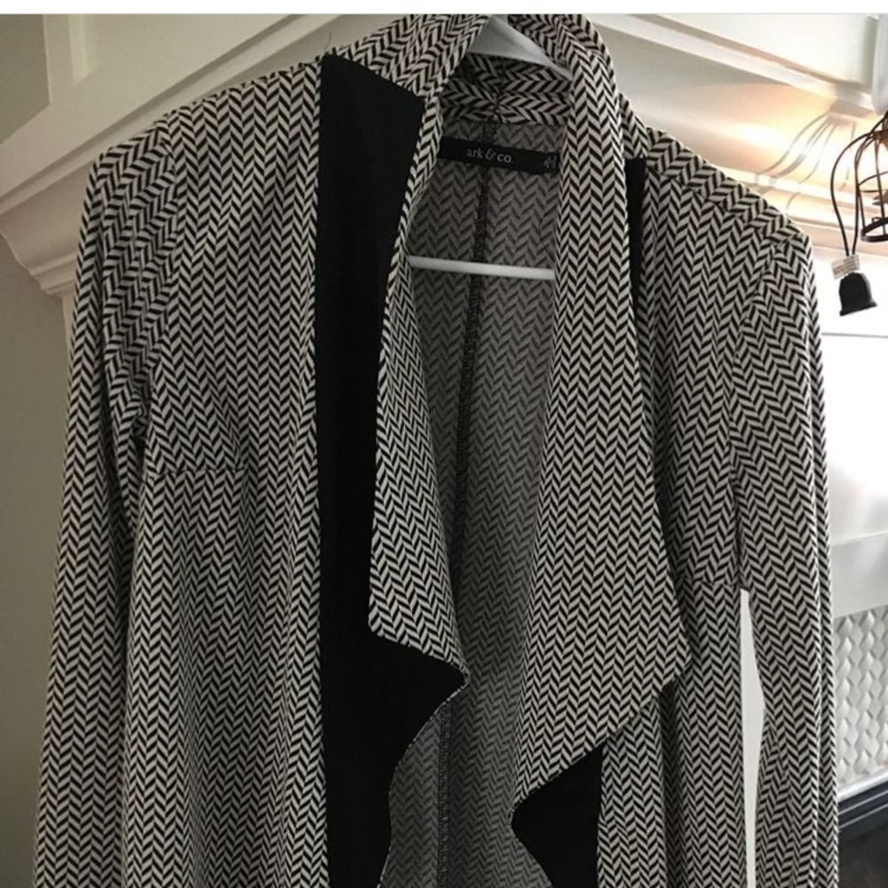 Black & white herringbone cardigan.